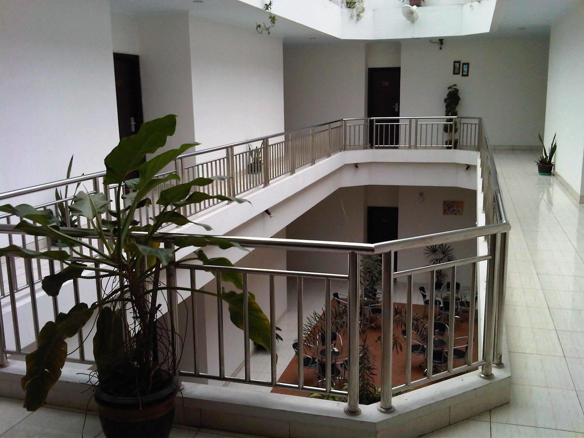 Hotel Lucky Inn Manado Eksteriør billede